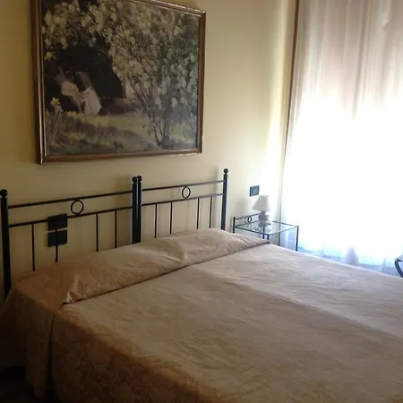 Guesthouse Alloggi Agli Artisti-3